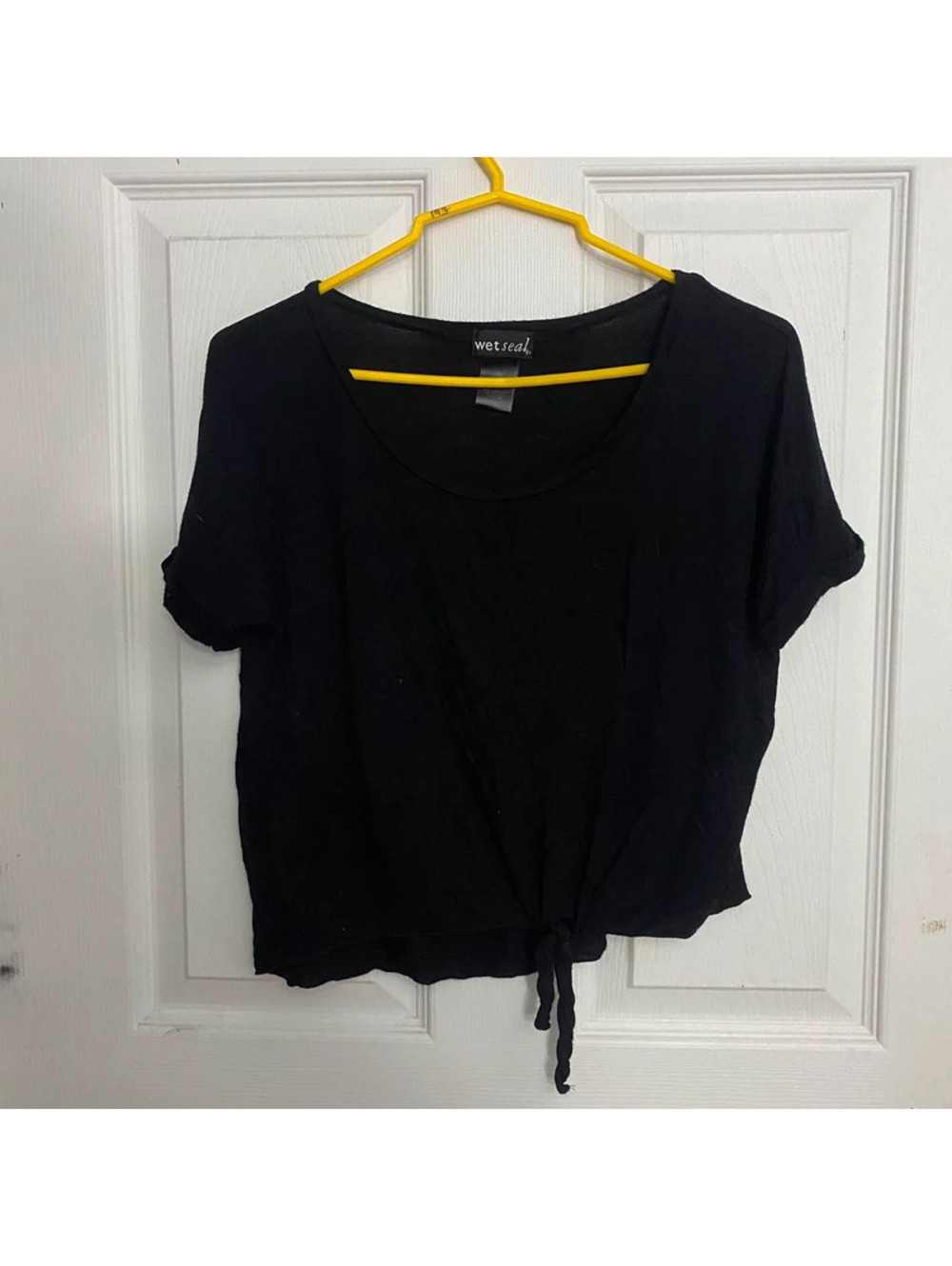 Wet Seal Black Tie Front Crop Top M